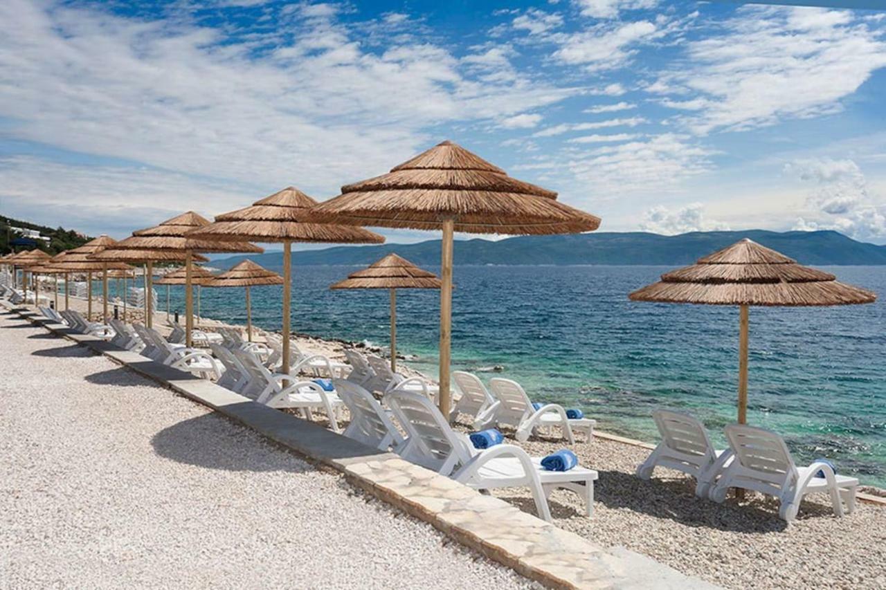 Mare And Terra Apartments Rabac Bagian luar foto
